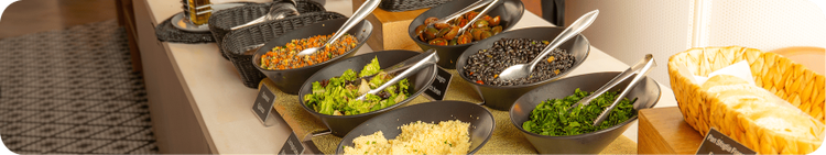 comida bufet disponible en sala vip