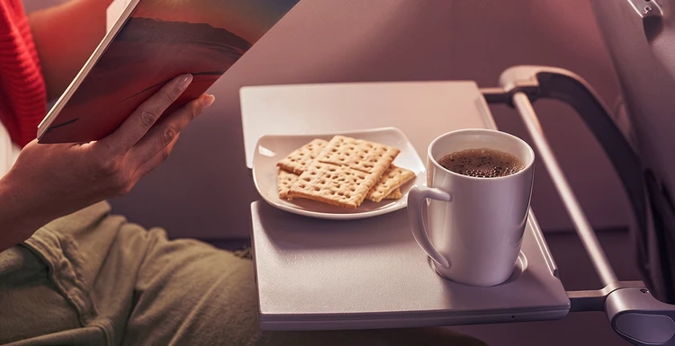 snack y bebida a bordo