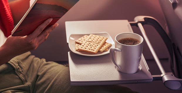 snack y bebida a bordo