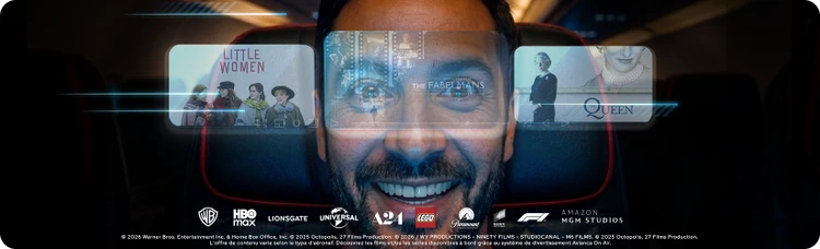Un homme qui se demande quelle série regarder dans l'avion