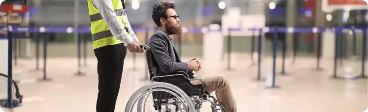 homme en fauteuil roulant